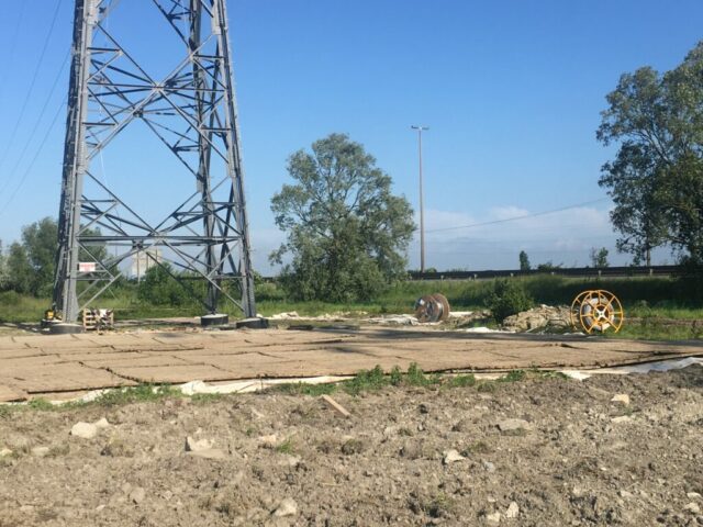 Chantier pylones haute tension (dept 28)